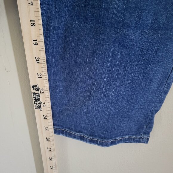 Maurices Mid Rise Jeans Women's Plus Size 22W Distressed Floral Patch Cropped - Picture 6 of 9